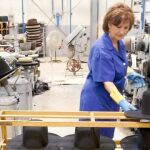 EL EMPLEO FEMENINO continúa estando cinco puntos por debajo del masculino