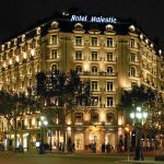 Los hoteleros denuncian que el Peuat no resolverá los problemas derivados del turismo.