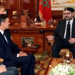 El presidente del Gobierno español, Pedro Sánchez, y el rey Mohamed VI de Marruecos durante el encuentro mantenido hoy en Rabat en 2019