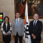 Carmen Castreño, Juan Espadas y Julio Cuesta presentaron el programa de la efeméride