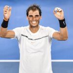El tenista español Rafael Nadal reacciona tras su victoria en la semifinal del Abierto de Australia