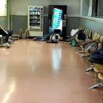 Las pernoctaciones de los menores en el suelo de algunas comisarías han obligado a que la Generalitat reaccione