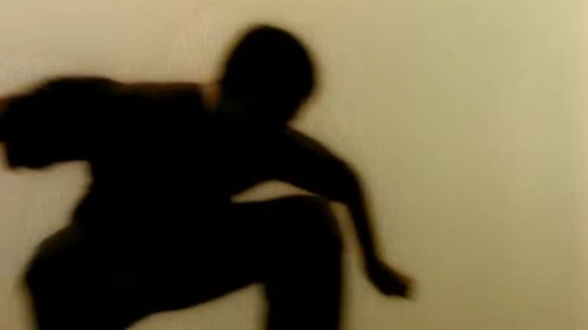 Imagen de un video musical de Miles