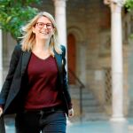 En la imagen, Elsa Artadi en el Palau, y es optimista ante la aprobación de los Presupuestos de la Generalitat