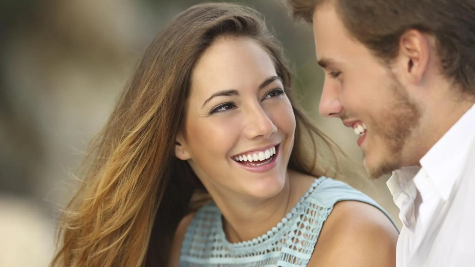 Las parejas que ríen juntas son mucho más felices