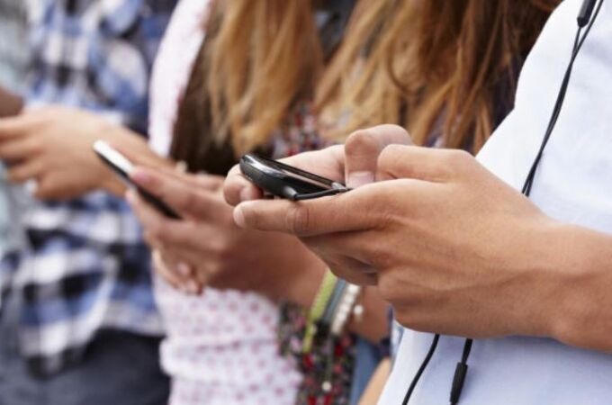 Descubre los códigos que usan los adolescentes para ocultar lo que hacen en redes sociales