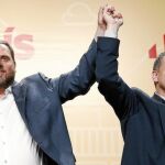 El líder de ERC en el Ayuntamiento de Barcelona, Alfred Bosch, junto a Oriol Junqueras en las municipales