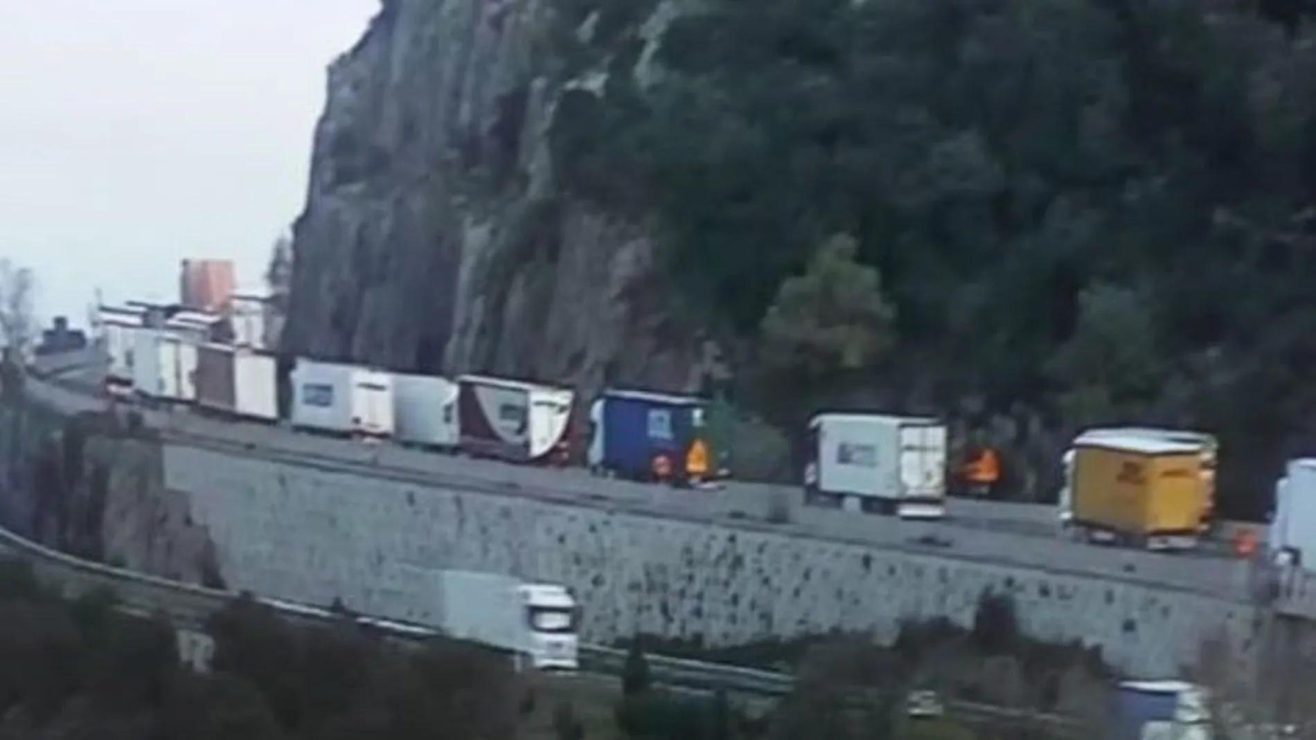 Atascos en la Junquera/@transit