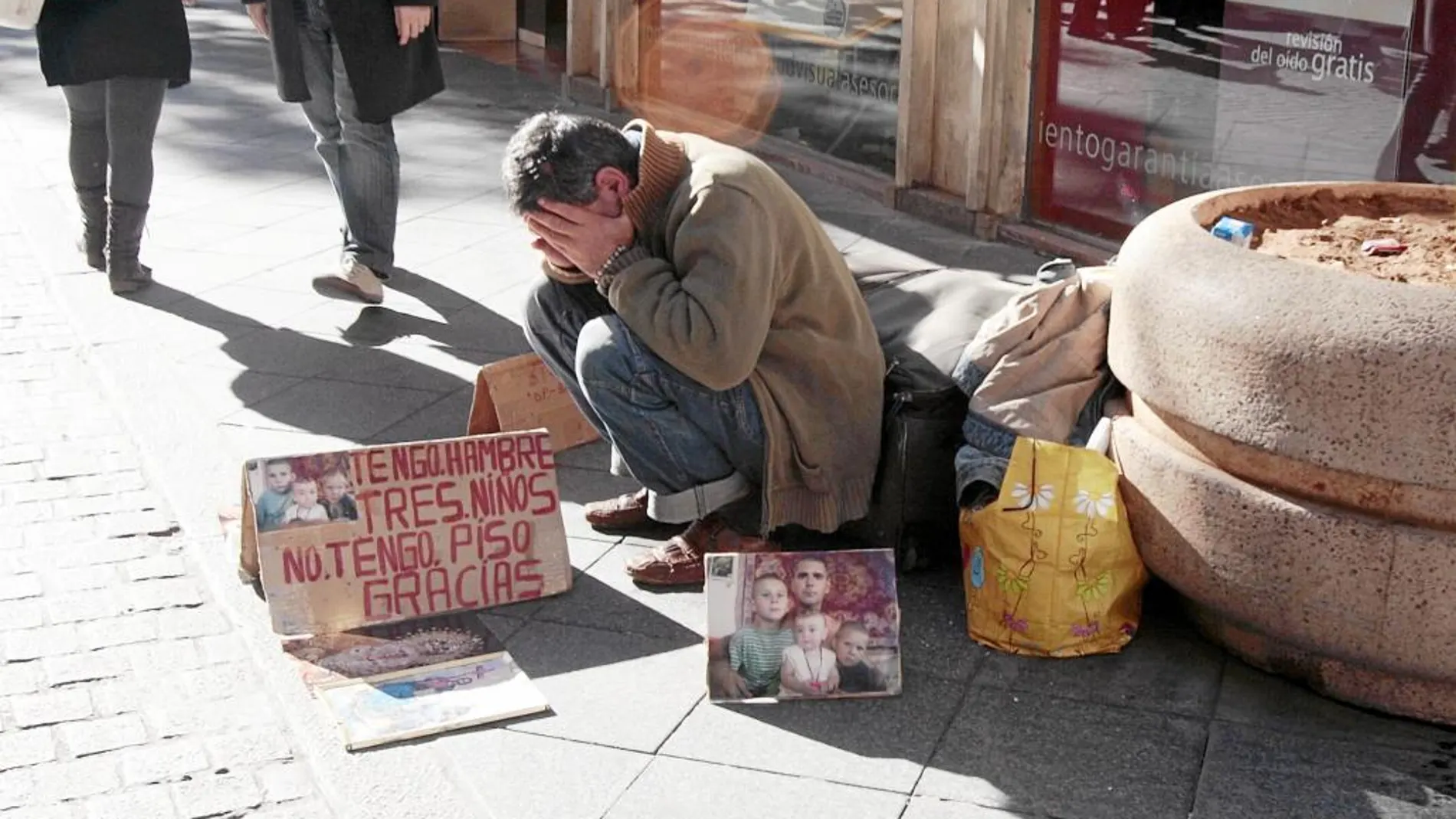La indigencia sigue estando patente en las ciudades andaluzas como consecuencia de la crisis