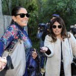 Isabel Pantoja y su hija Isabel, por las calles de Sevilla