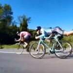 El ciclista «Superman» revoluciona la Red