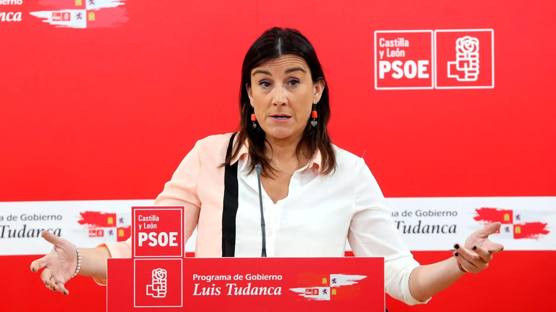 Ana Sánchez, secretaria de Organización, anunció que Mercedes Martín será la nueva delegada del Gobierno en la Región