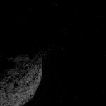 Imagen facilitada por la NASA del asteroide Bennu del que ahora los investigadores han descrito características inesperadas: su superficie es un pedregal / Efe