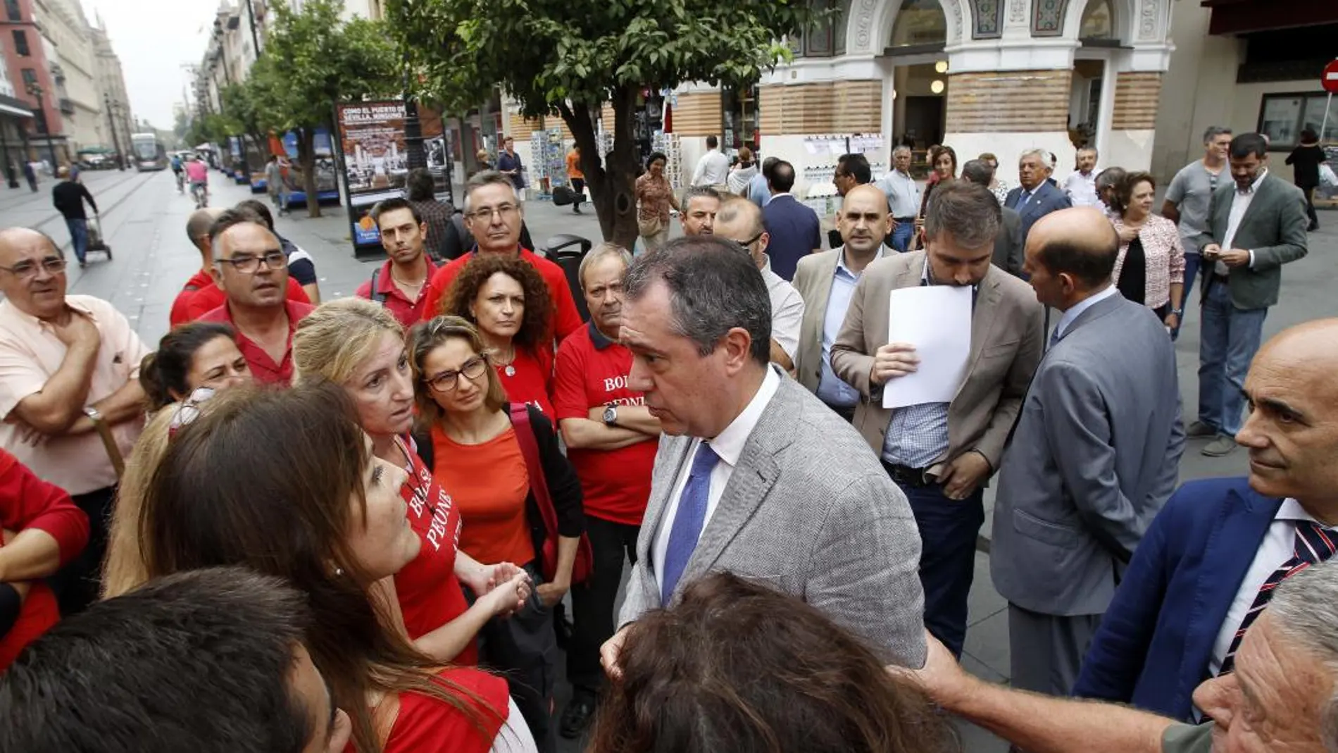 El alcalde hispalense, Juan Espadas (Foto: Manuel Olmedo)