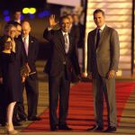 Felipe VII recibe a Obama junto a Soraya Sáenz de Santamaría, entre otras personalidades