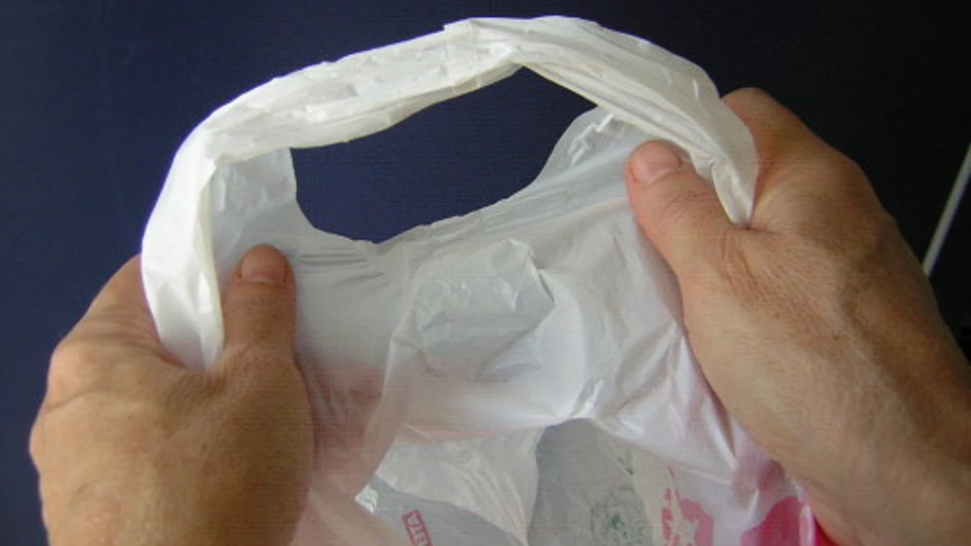 Las bolsas de plástico son altamente contaminantes