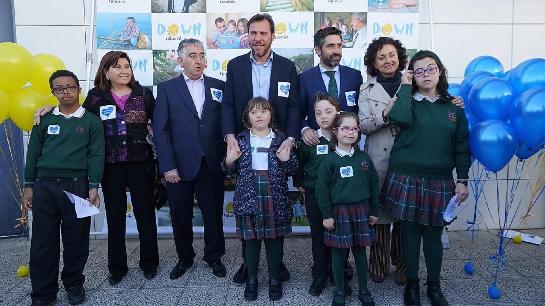 El alcalde de Valladolid, Óscar Puente celebra en el Colegio Jesuitinas el Día Mundial de Síndrome de Down