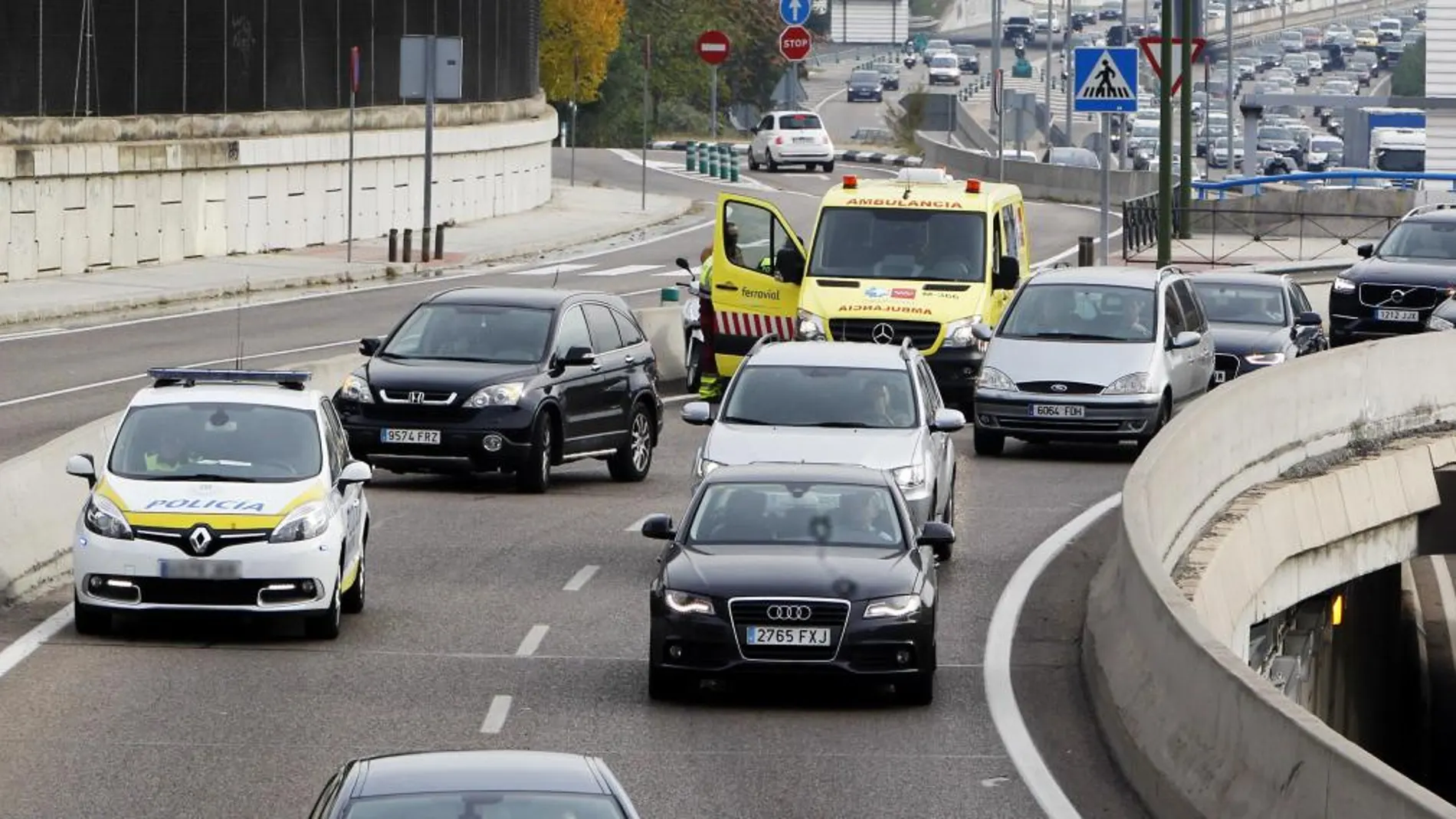 La lluvia provoca 50 kilómetros de retenciones en las carreteras madrileñas