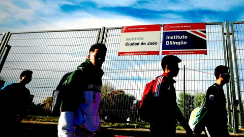 La Consejería de Educación ha abierto una información reservada en el Instituto Ciudad de Jaén, en el barrio de San Fermín - Orcasitas / Foto: Rubén Mondelo
