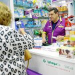 El farmacéutico podrá ampliar, si lo desea, las 40 horas semanales / Gonzalo Pérez