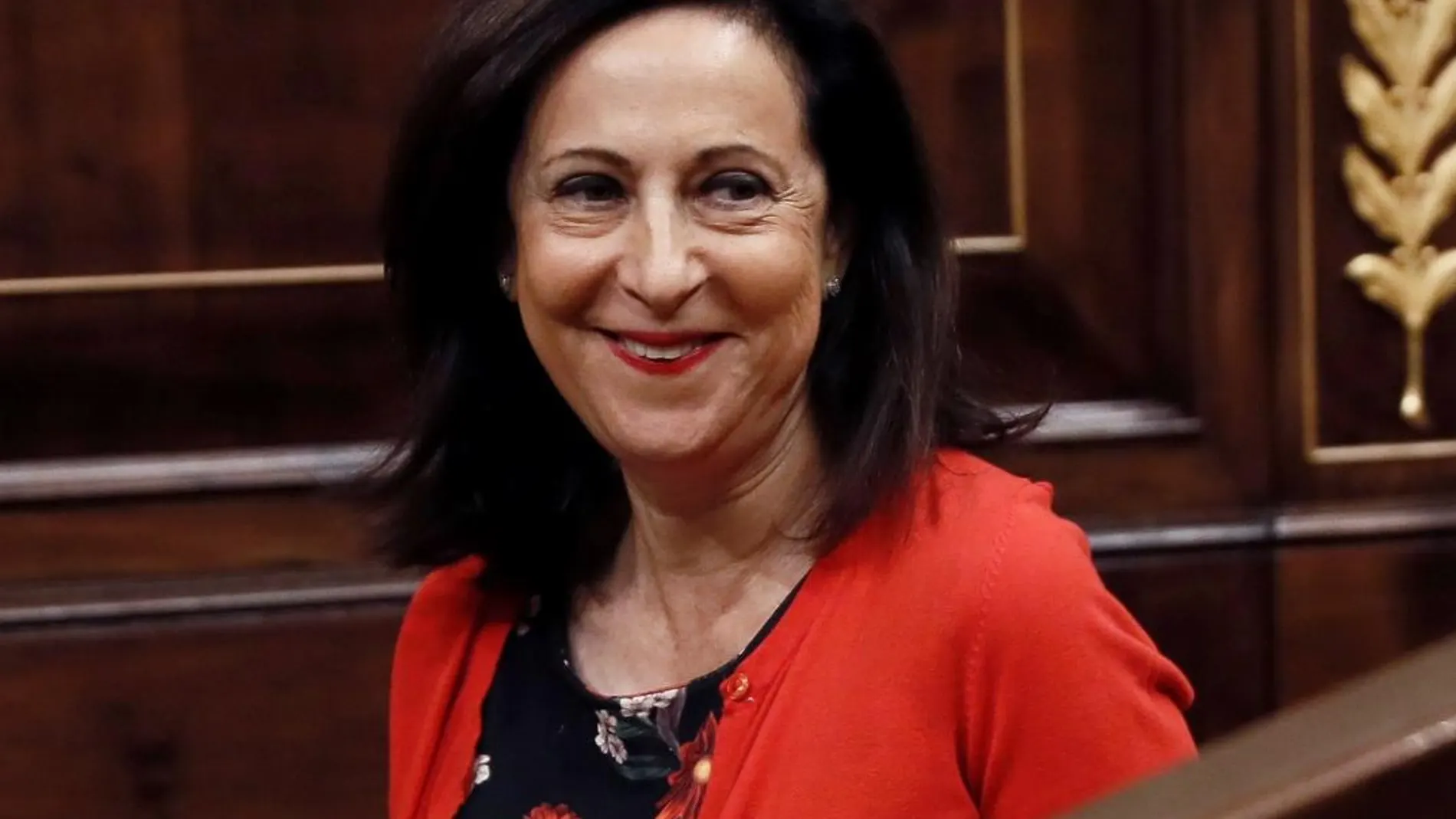 La ministra de Defensa, Margarita Robles, a su llegada ayer al Congreso. EFE/Mariscal