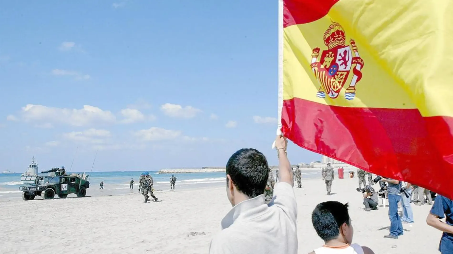 El primer contingente español llegó a las playas de Tiro, en Líbano, en septiembre de 2006
