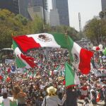 Manifestantes participan en un marcha, domingo 12 de febrero de 2017, en Ciudad de México (México)
