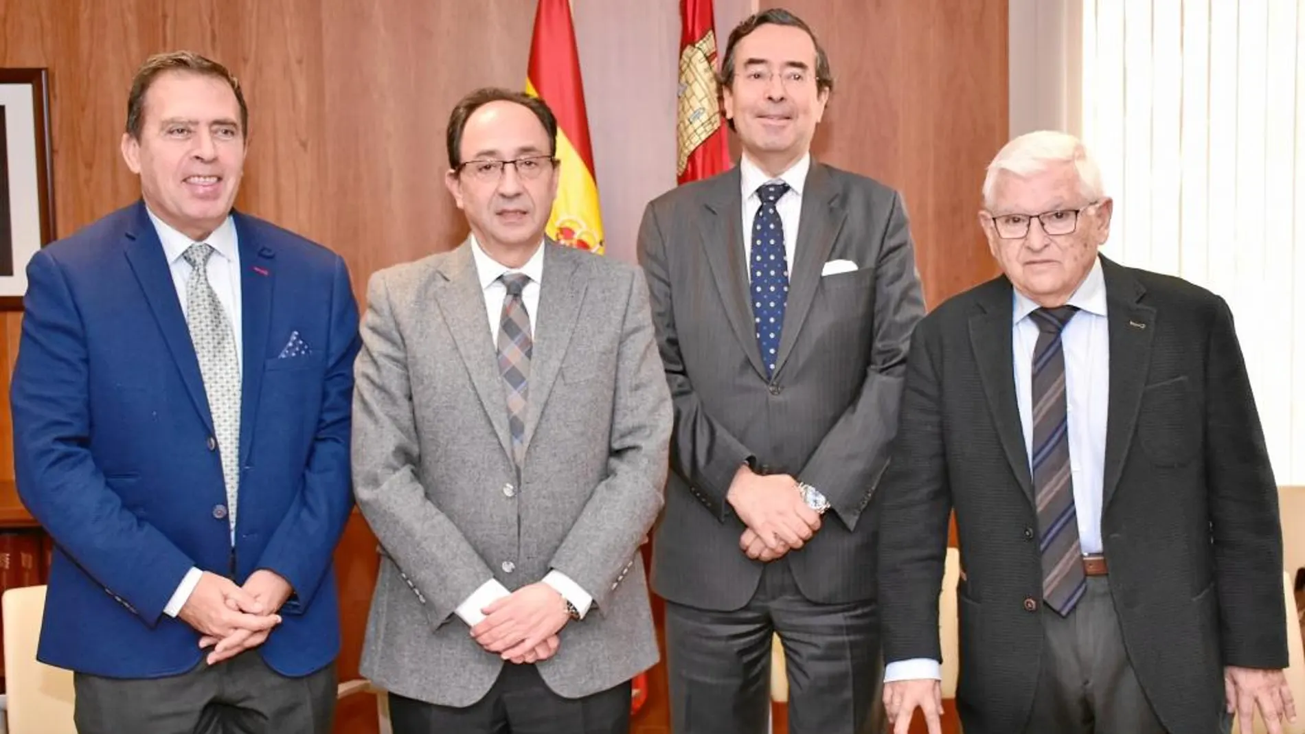 Javier Barrio, Manuel López, Amalio de Marichalar y Juan Manuel Ruiz, presentan el concurso, ayer en Soria