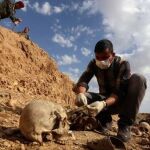 No es la primera vez que se encuentra una fosa con cuerpos de yazidíes, una minoría perseguida por el EI.