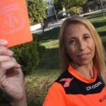 La jueza de línea Rosana Paz fue agredida con agua hirviendo durante un partido en Argentina / AFA