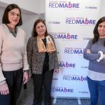 De izquierda a derecha, Mercedes Garrigo, secretaria; Mar Sabadell, presidenta; y Ángela Casado, trabajadora social
