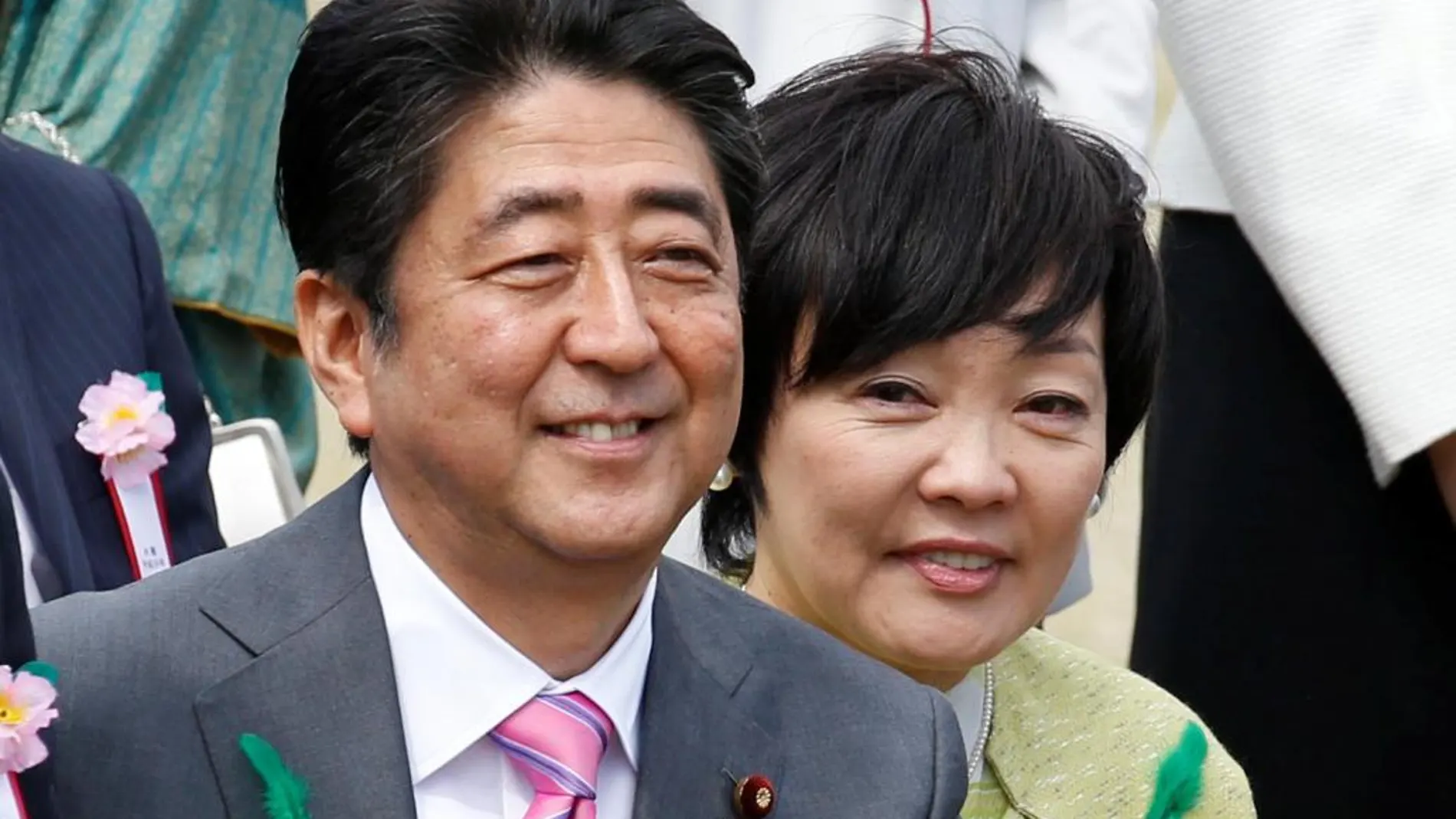 El primer ministro japonés, Shinzo Abe, y su mujer Akie, la semana pasada en Tokio