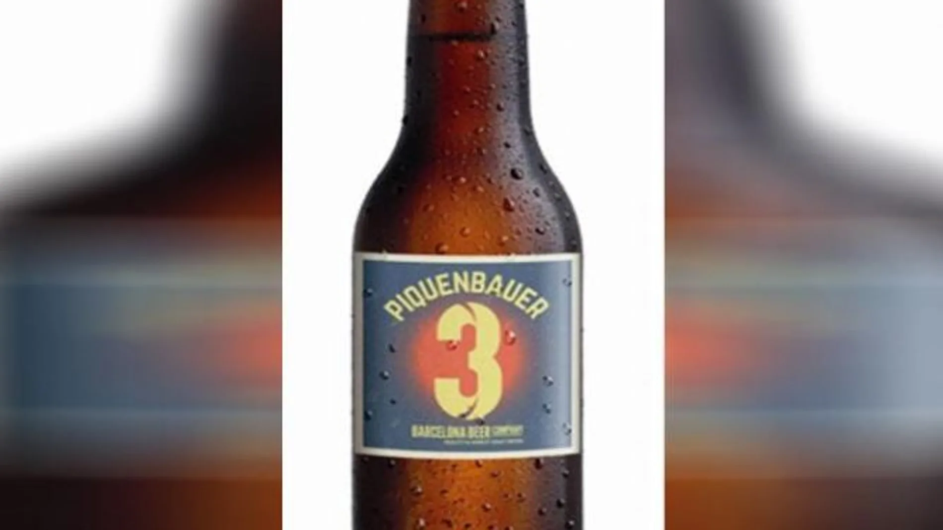 El nombre de la cerveza juega con los apellidos del jugador del Barça Piqué y del mítico defensa alemán Franz Beckenbauer.