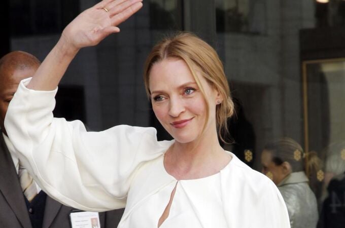 Las celebridades se reunieron de la mano de Dior para festejar la primavera en el American Ballet. En la imagen, Uma Thurman con un vestido blanco de talle alton