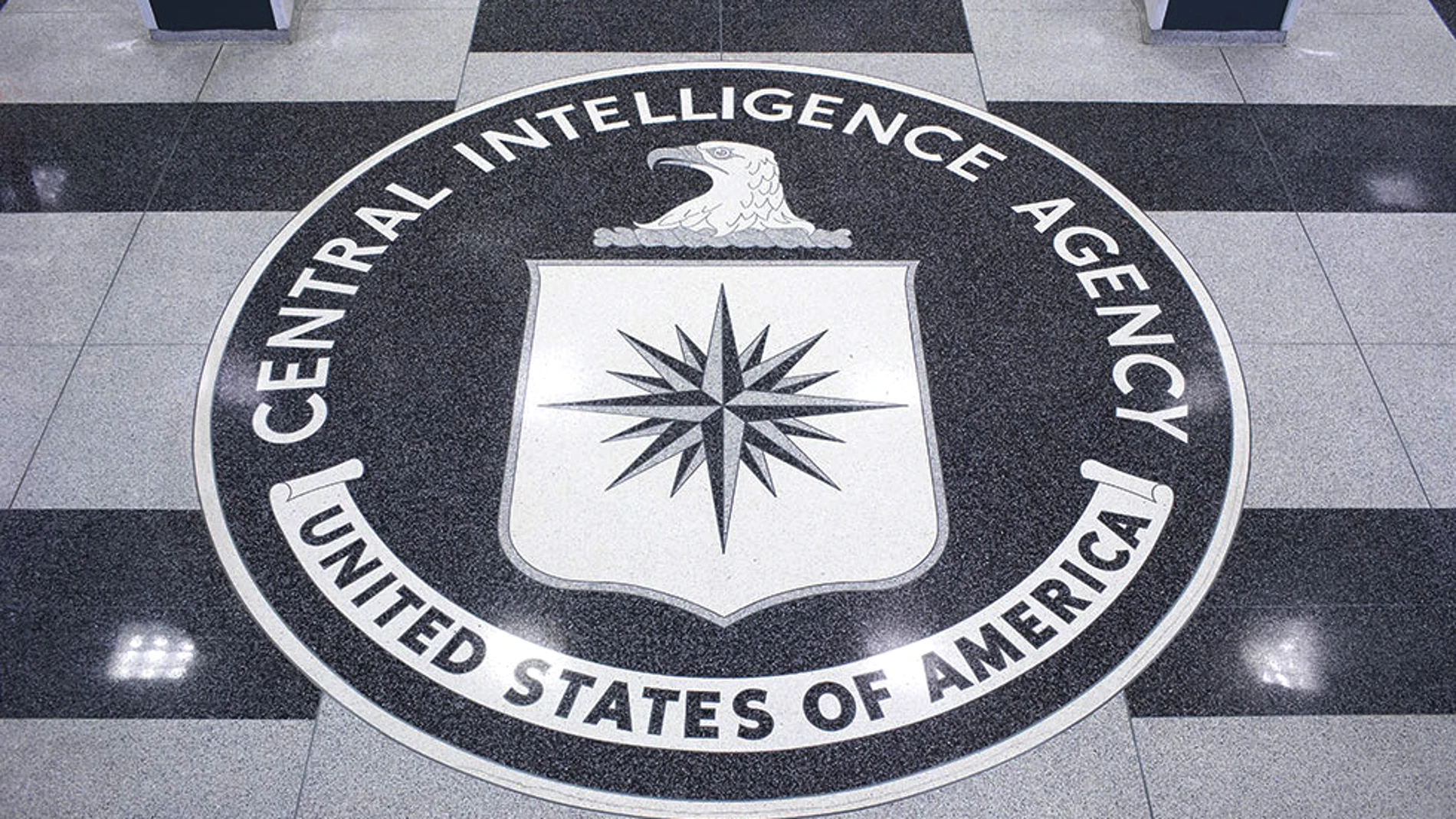 La CIA está desarrollando una IA para investigar la información de fuentes abiertas.