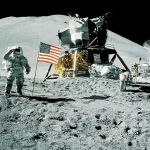 El astronauta James B. Irwin en el aterrizaje en suelo lunar el 1 de agosto de 1971