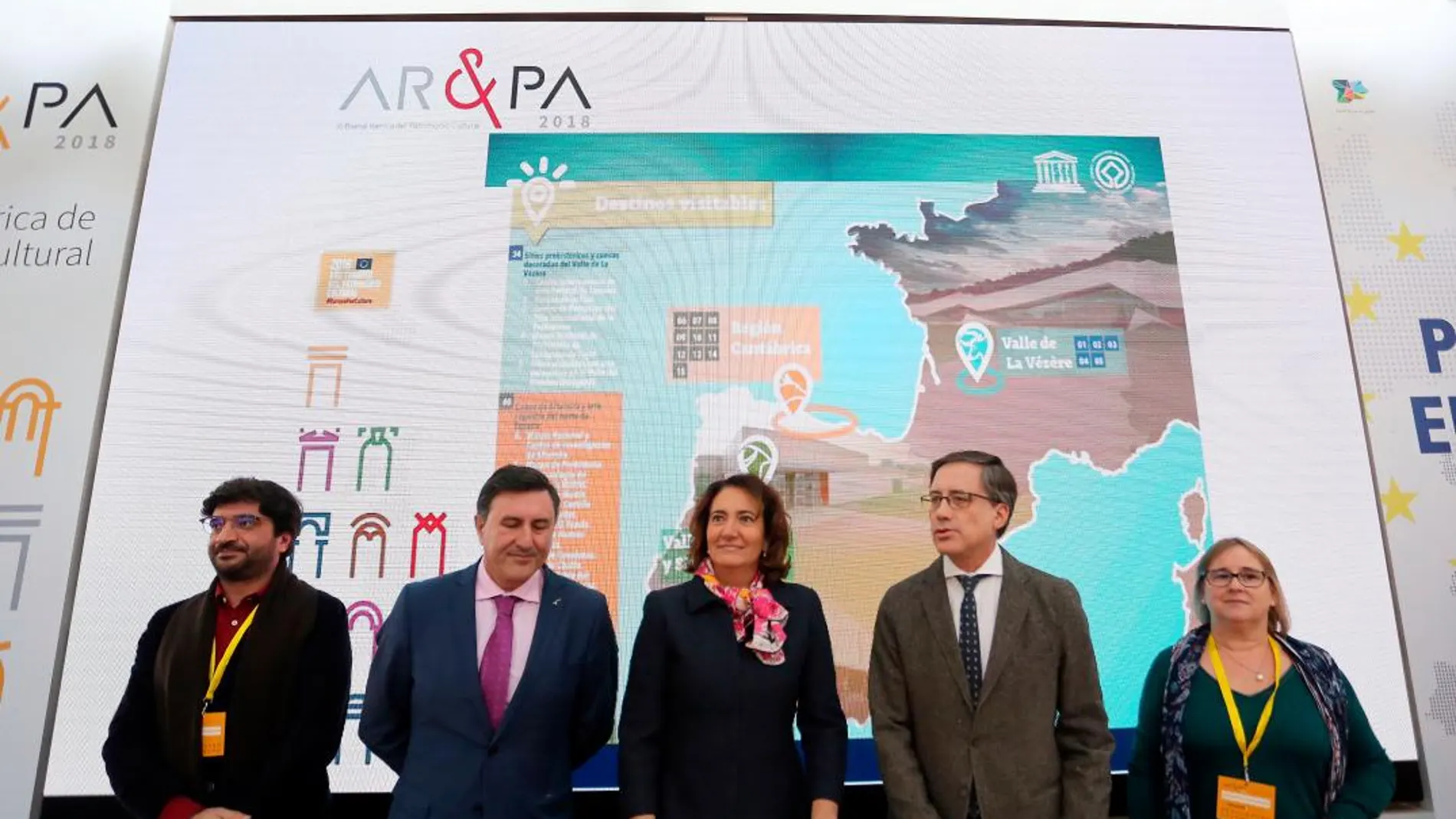 La consejera de Cultura y Turismo, María Josefa García Cirac, presenta el acuerdo entre Lascaux, Altamira y Siega Verde-Foz Côa y la guía El Arte Paleolítico del Suroeste de Europa en la Lista de Patrimonio Mundial, en el marco de AR&amp;PA 2018. Junto a ella, el director general de Patrimonio, Enrique Saiz, y el consejero de Educación, Cultura y Deporte de Cantabria, Francisco Javier Fernández Mañanes