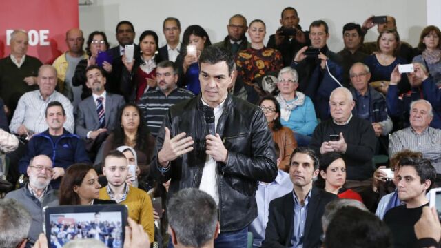 El secretario general del PSOE, Pedro Sánchez durante el acto celebrado hoy en Alcalá de Henares.