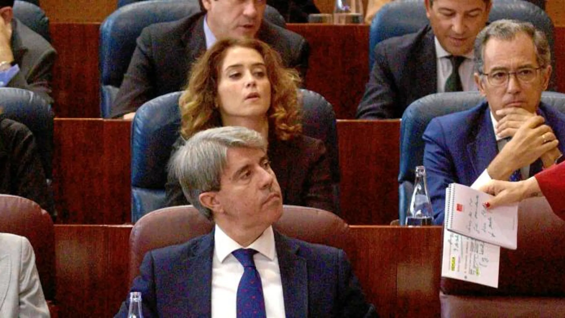 Los diputados del PP, González Moñux (arriba izda.) y Osorio (arriba dcha.), se están cruzando denuncias en los tribunales