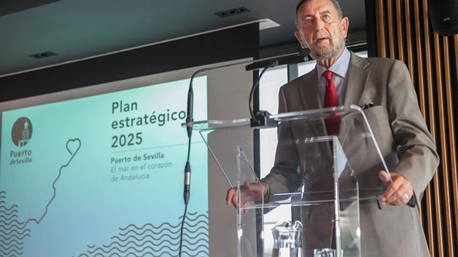 Manuel Gracia, presidente de la Autoridad Portuaria de Sevilla
