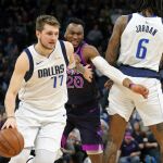 Luka Doncic ante los Timberwolves/Foto: Ap