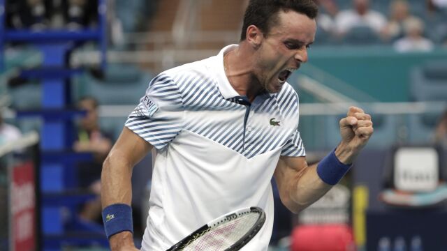 Bautista se metió en cuartos de final de Miami tras superar al número uno