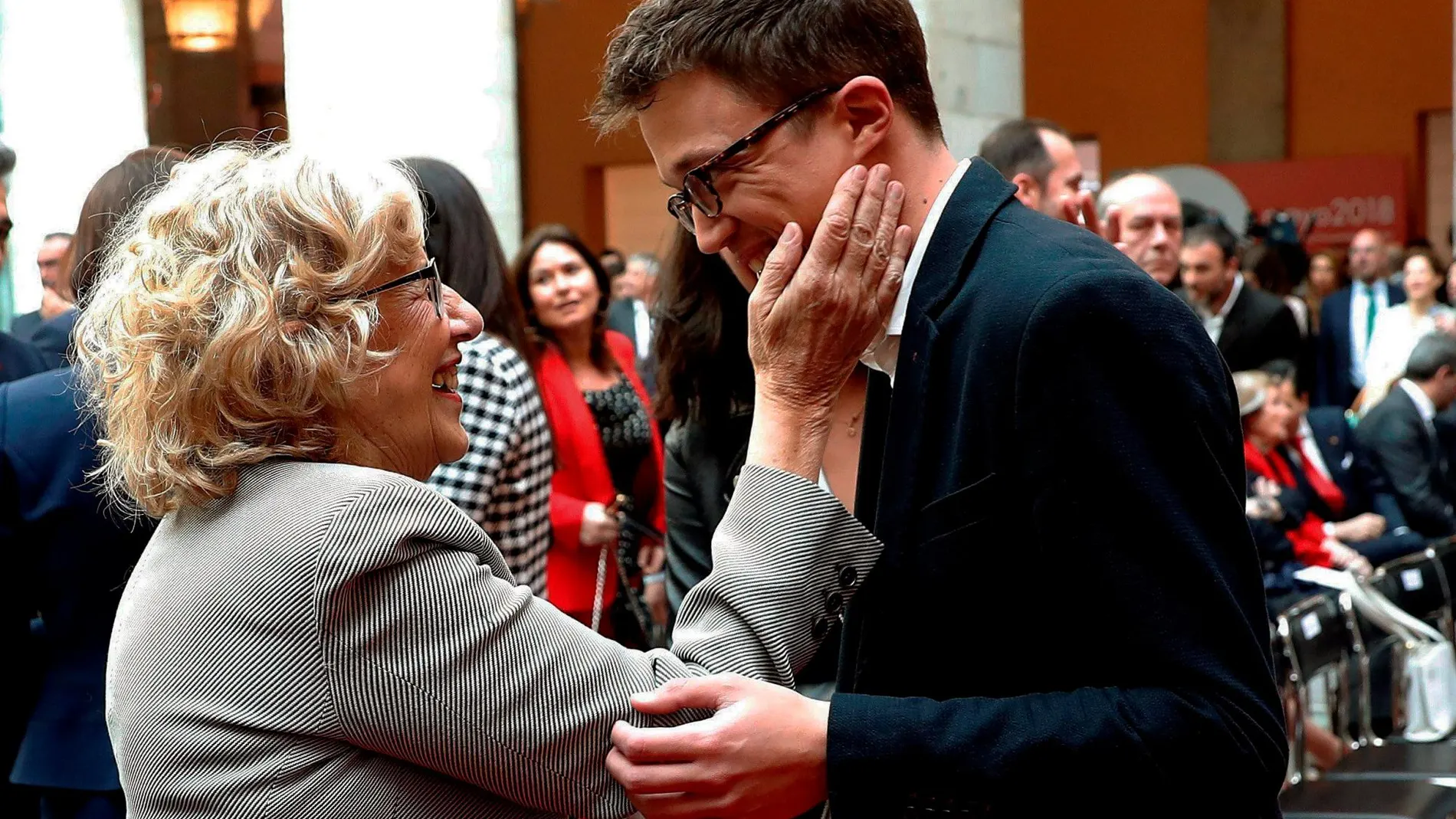 Errejón, junto a su "nueva jefa", Manuela Carmena