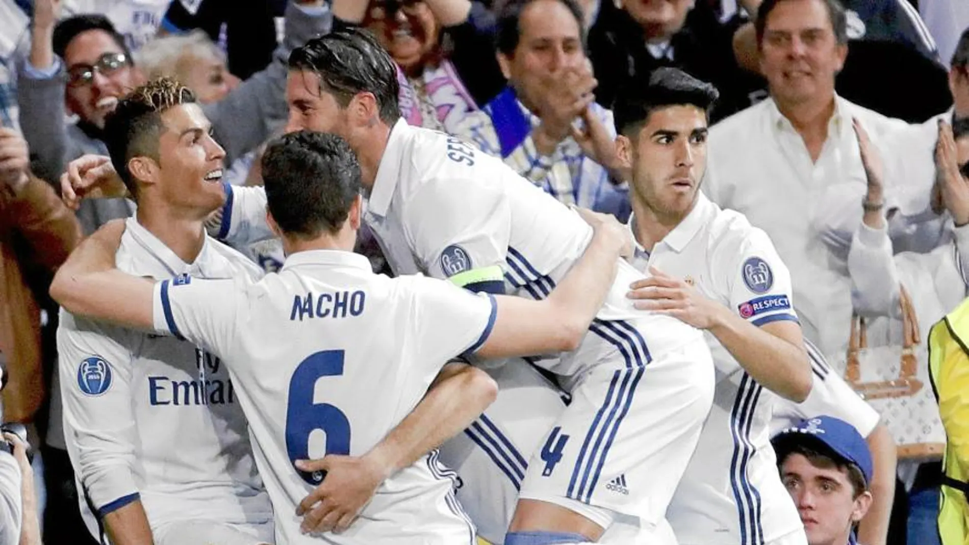 Nacho, Ramos y Asensio felicitan a Cristiano Ronaldo