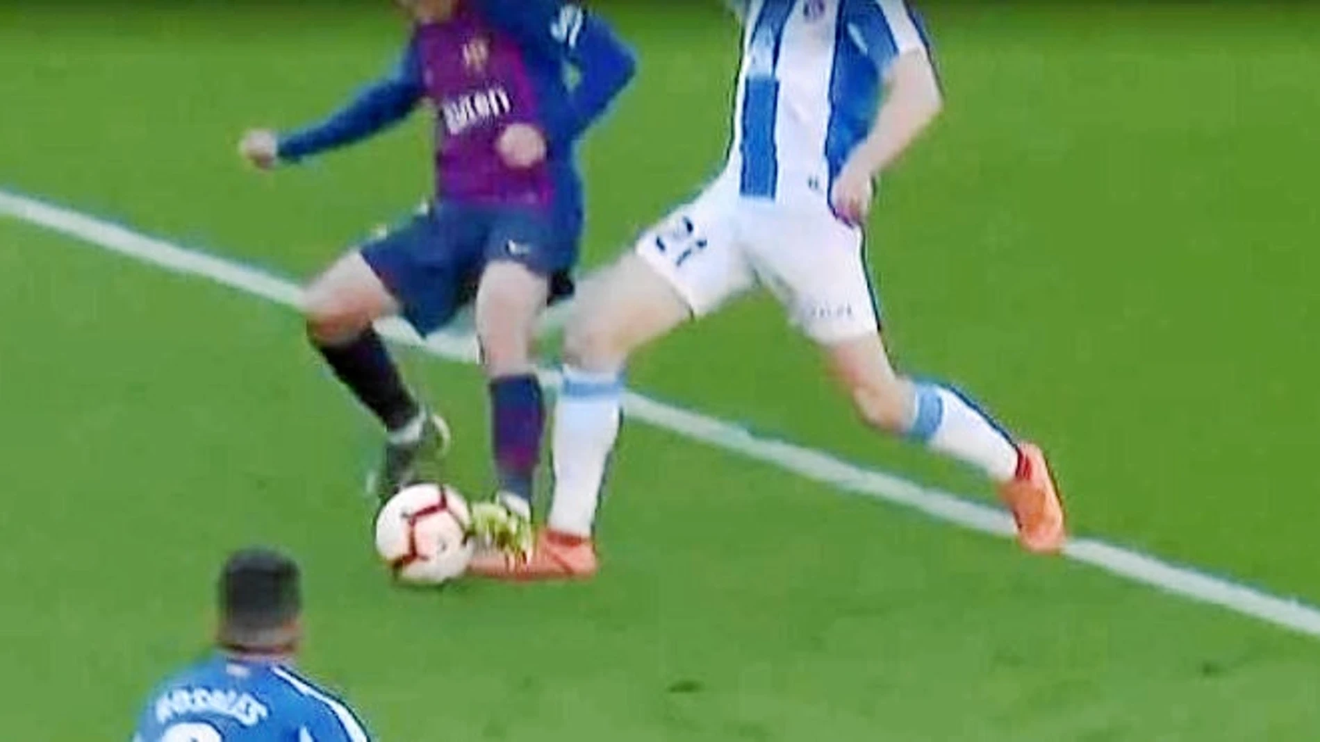 El VAR de El Chiringuito: ¿Penalti de Marc Roca a Coutinho?