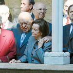 La familia con más poder político en Cataluña en una imagen de 2013 en Barcelona: el ex president Jordi Pujol, su mujer Marta Ferrusola y su hijo Oriol Pujol