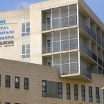 El Hospital de la Ribera en Alzira está recibiendo el apoyo de decenas de miles de ciudadanos y profesionales que piden a la Conselleria de Sanidad la continuidad de la gestión privada