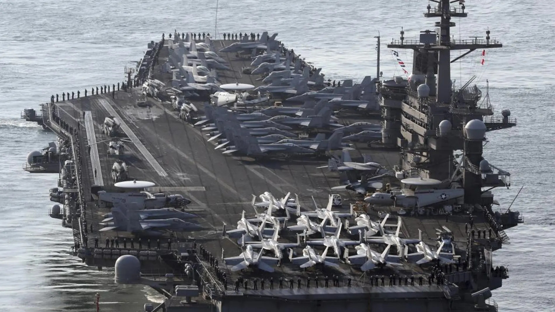 El USS Carl Vinson en el Puerto de Busan, en Corea del Sur
