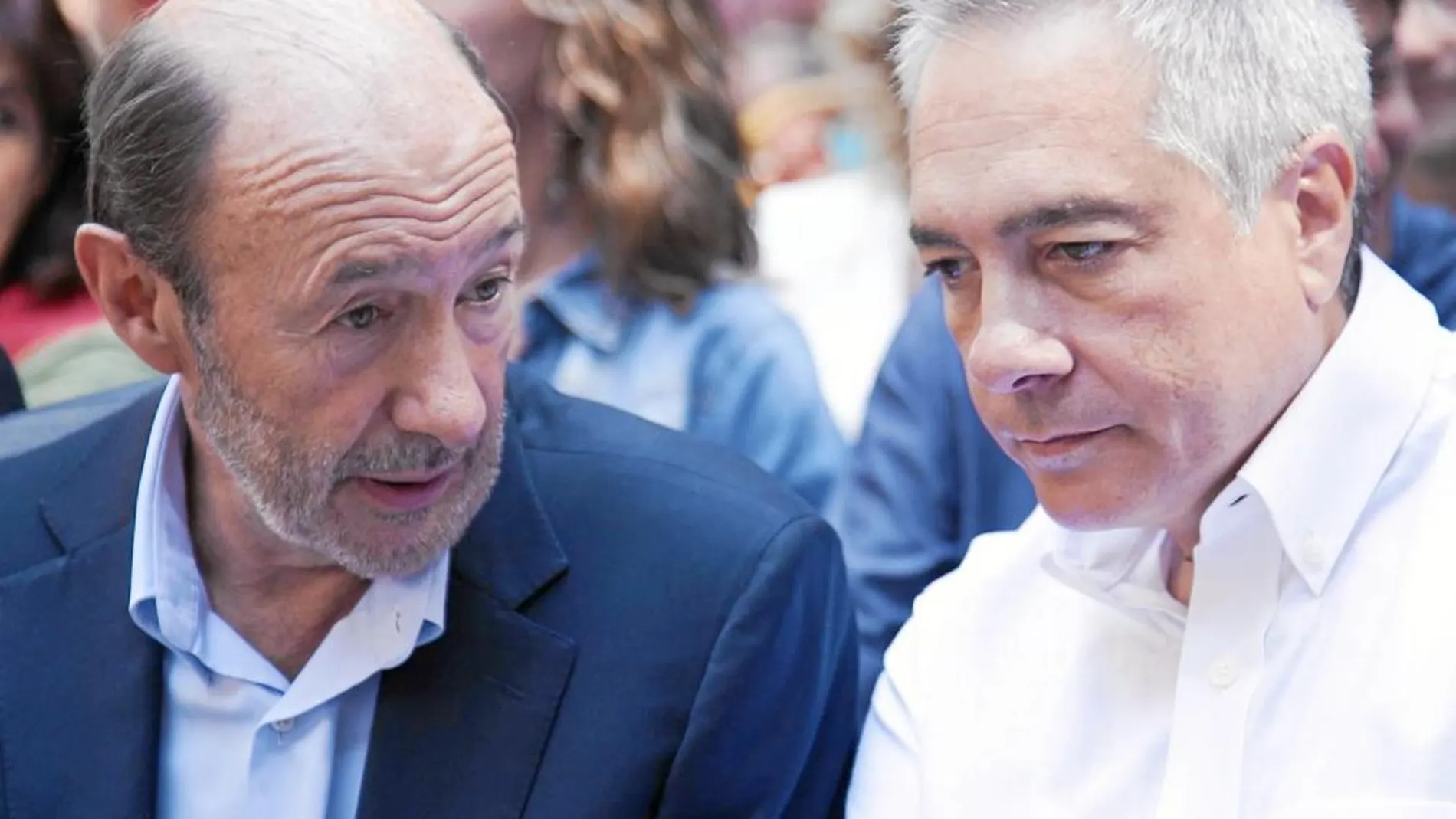El PSC descarta divorciarse del PSOE en la próxima votación sobre la consulta