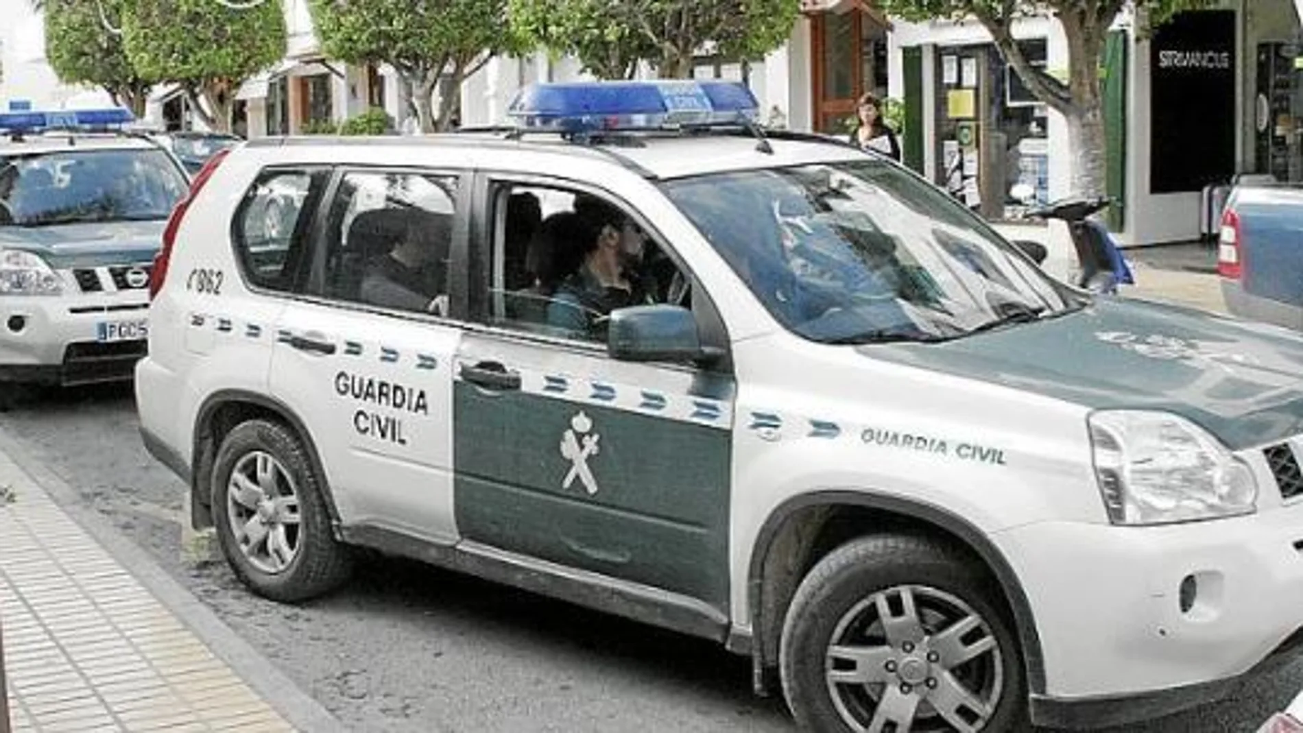 Los agentes de la Guardia Civil han encontrado el vehículo de la mujer asesinada en los acantilados de Sa Pedrera, en Sant Josep.